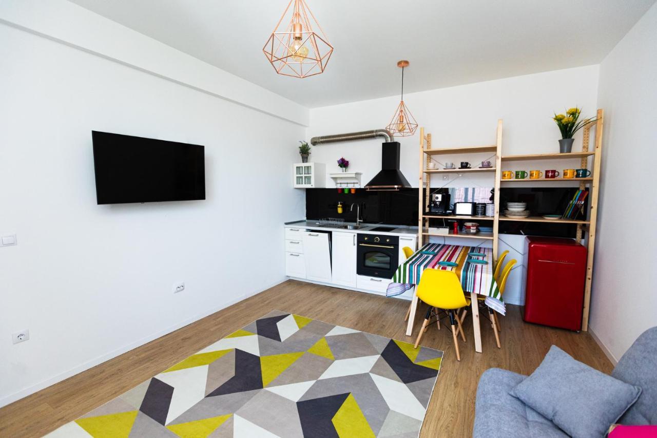 Colorful & Cozy Condo Cluj-Napoca Buitenkant foto
